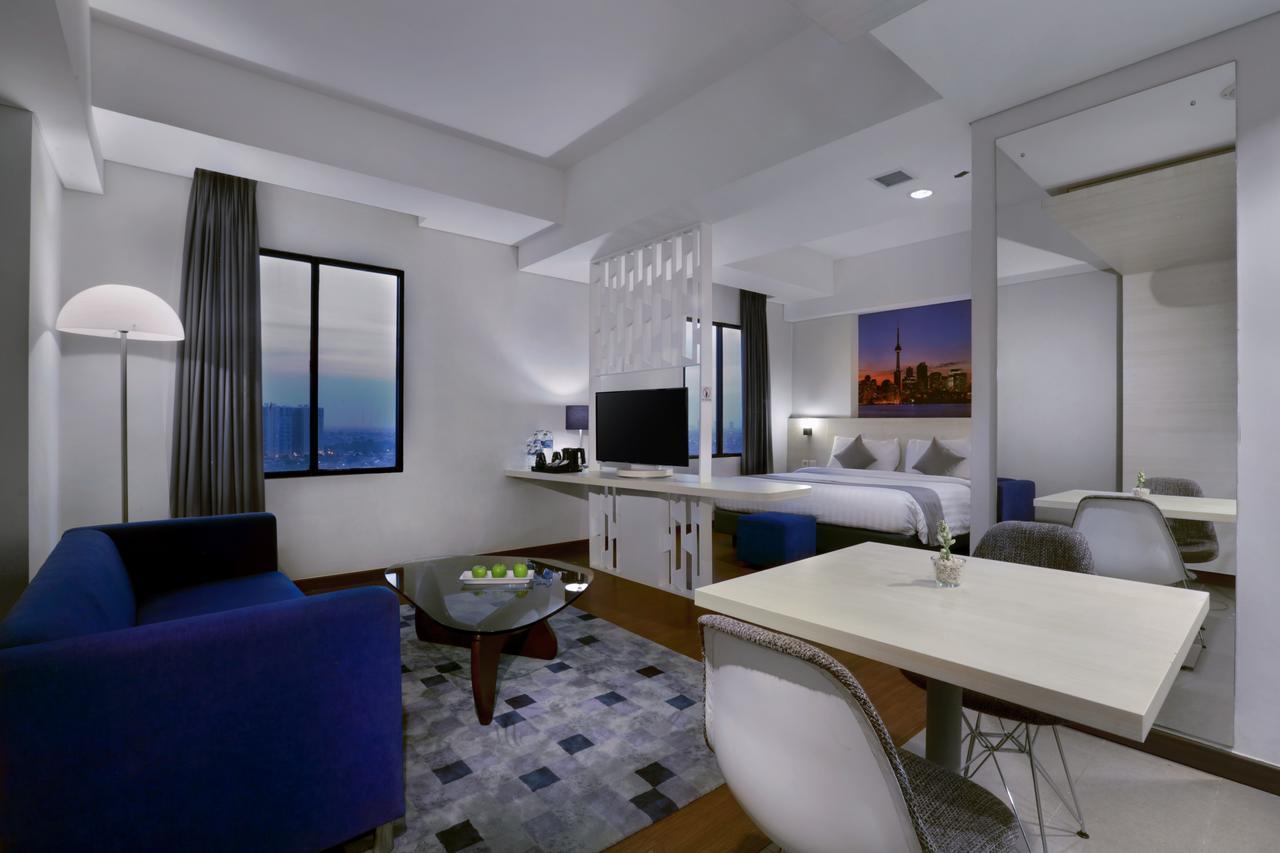 Hotel Neo+ Kebayoran Джакарта Экстерьер фото